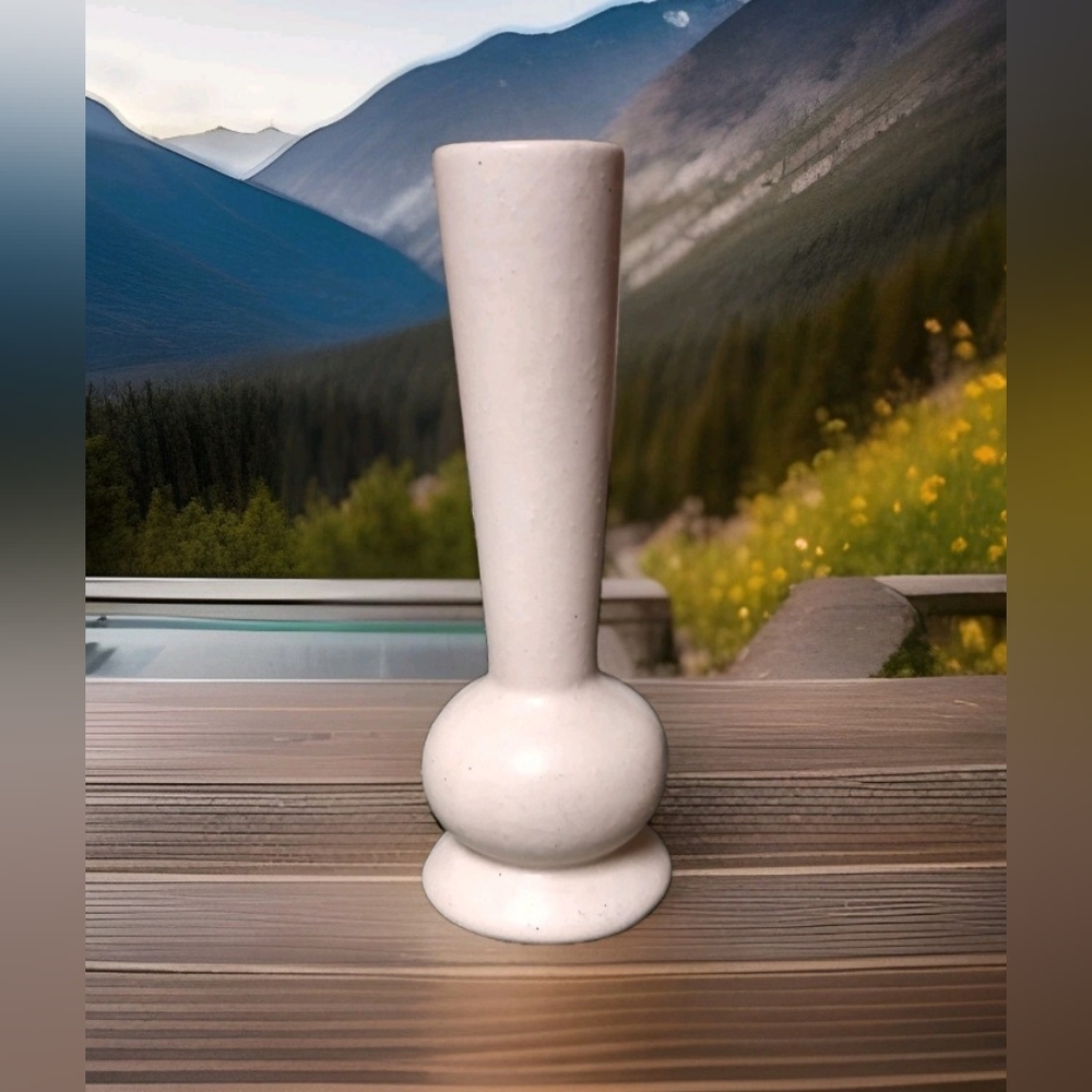 Vintage Niloak Pottery Speckled White Bud Vase 7.25" Tall